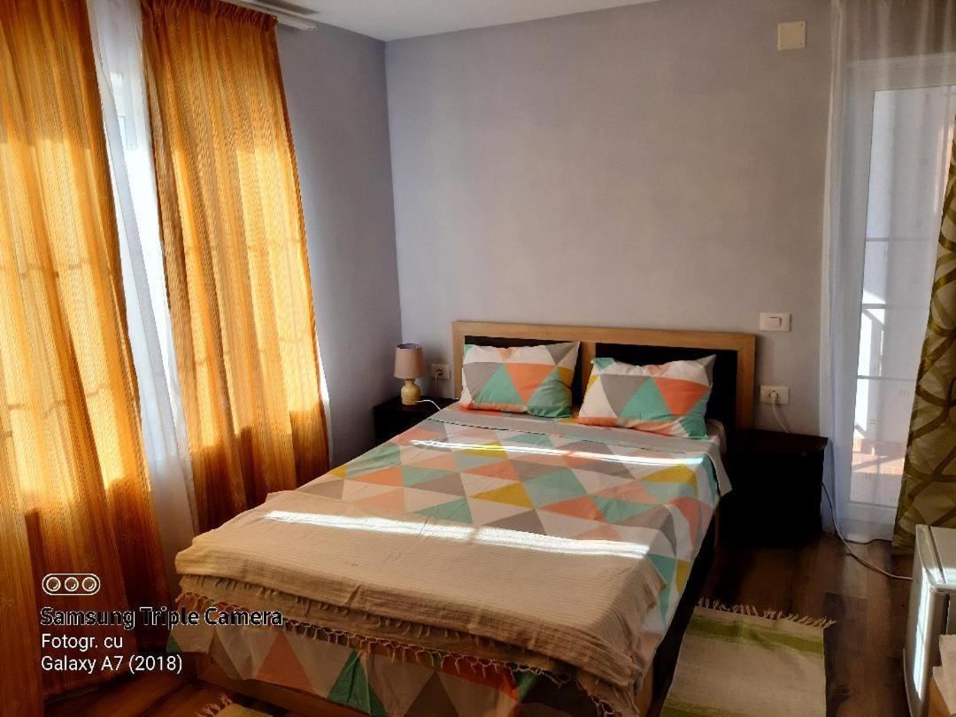 Casa Alba Hotel Navodari Bagian luar foto
